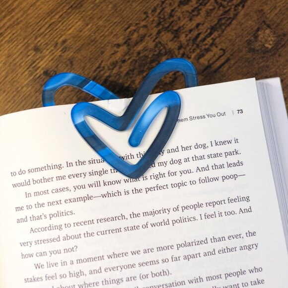 Heart Shaped Acrylic Colorful Paperclip, Handmade, trendy, page, holder, clip - Picture 2 of 2